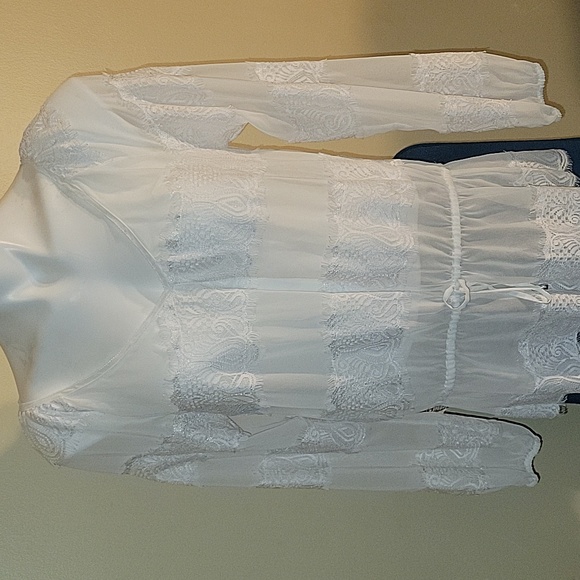 WHITE HOUSE BLACK MARKET BLOUSE - Picture 3 of 8